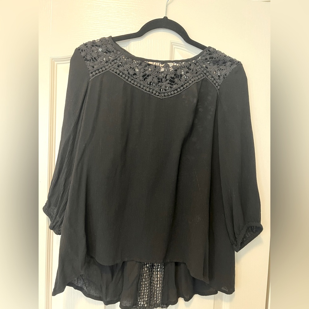 Black 3/4 sleeve Top